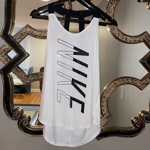 Nike top
